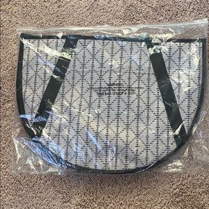 Thirty one- NWT round utility tote Moroccan weave